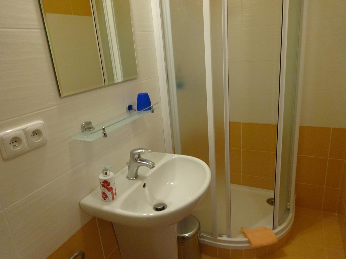 Hostinec U Janatu S Ubytovanim Cestin Room photo