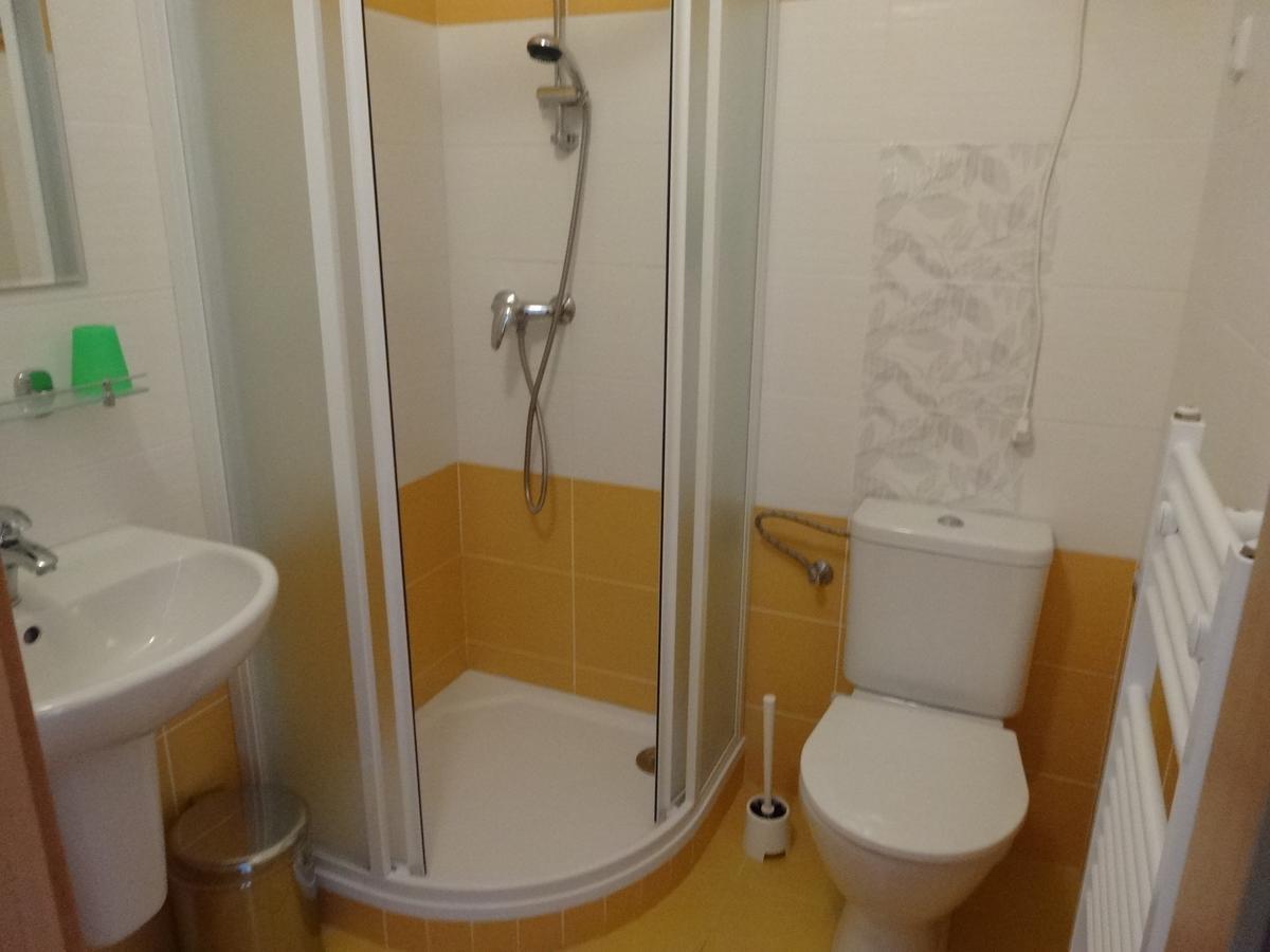 Hostinec U Janatu S Ubytovanim Cestin Room photo